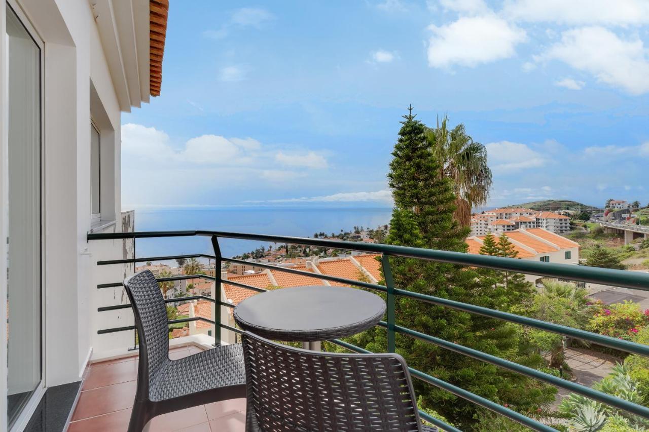 Cozy Penthouse By Holiday Rental Madeira Caniço Dış mekan fotoğraf